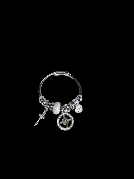 Pearl witch knot bracelet